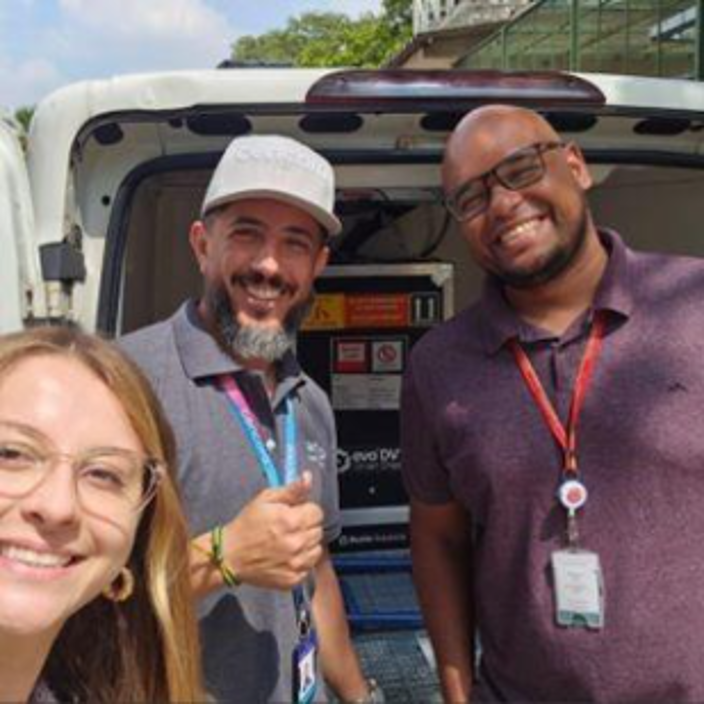 Amanda Oertel joining one of our drivers on their route to see, firsthand, the obstacles our customers face when handling temperature-sensitive goods.