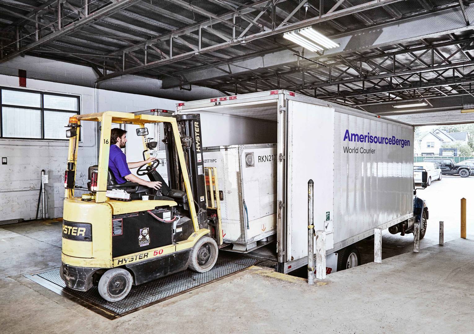 World_Courier_Delivery_Truck_NY_074-web