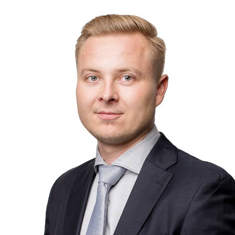 Kevin Korn, World Courier