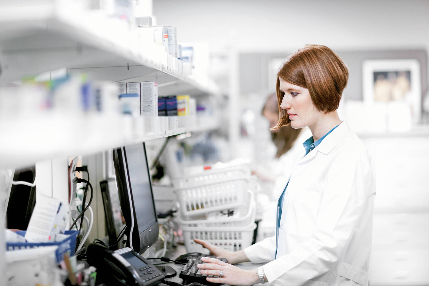 AB-Pharmacy-Back-Female_RGB_Large_JPG