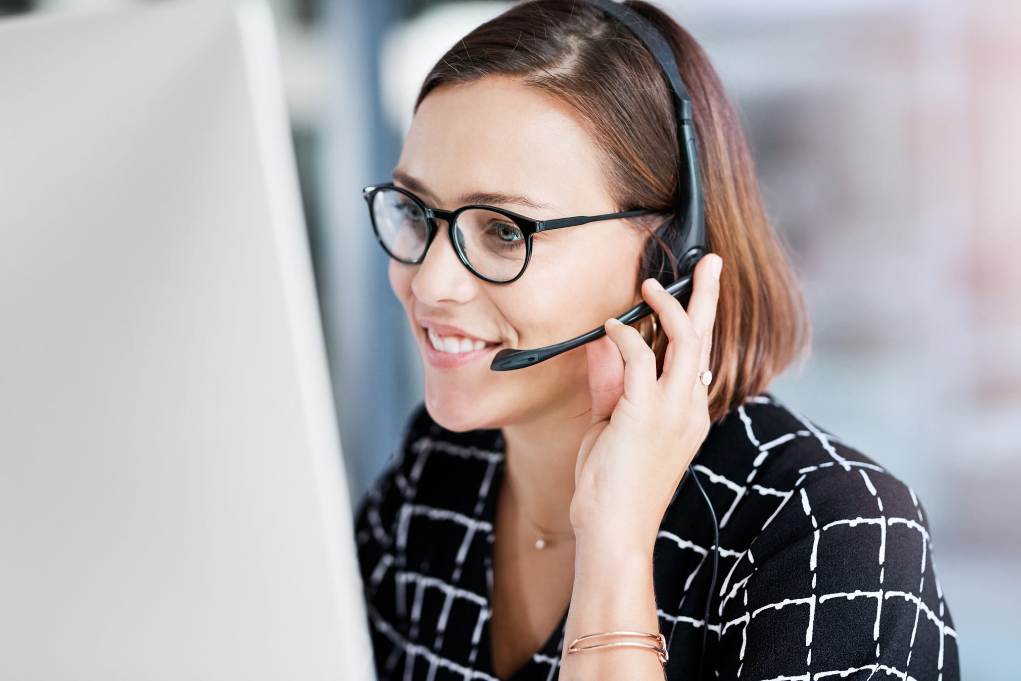 サプライチェーンの効率を向上させ、商業化の成功を最大化する3PLソリューションをお探しですか?詳細についてはお問