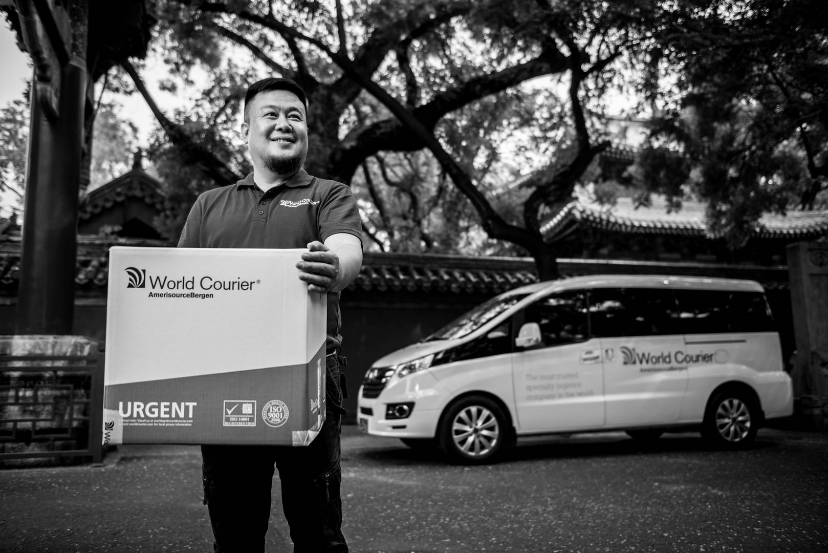 Black White_APAC_Delivery