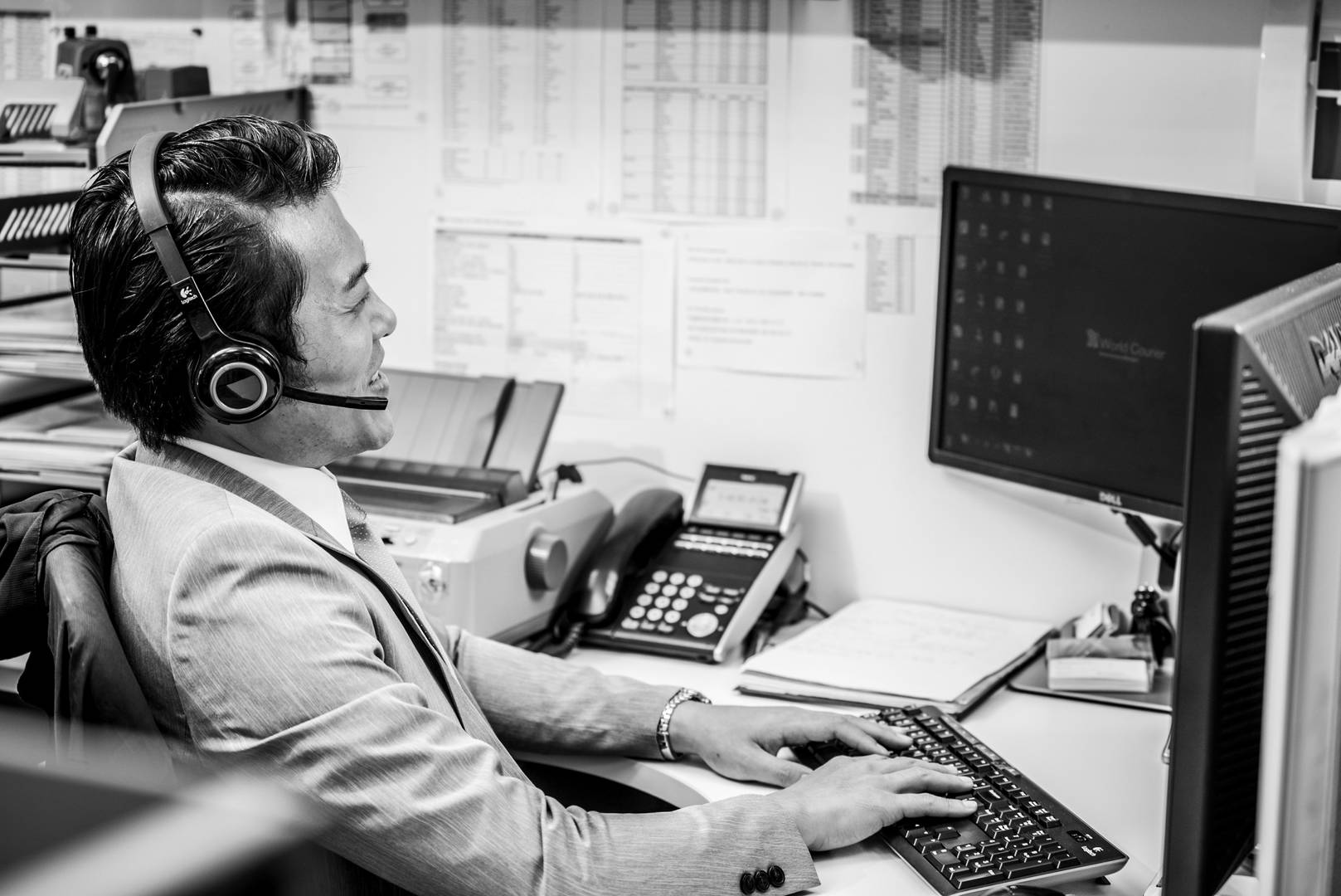 Black White_APAC_Sales Rep