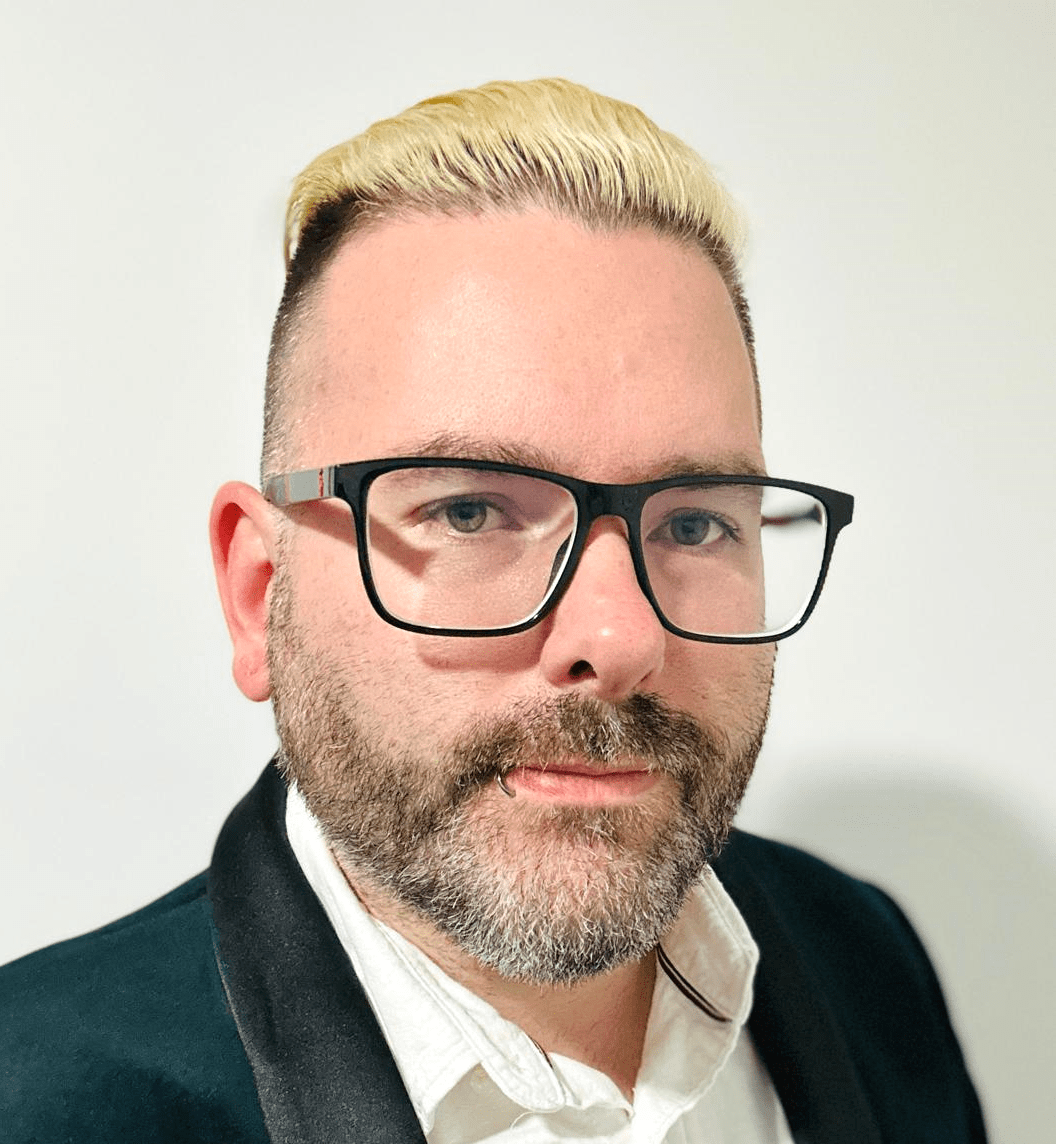 Drew Rechner, World Courier